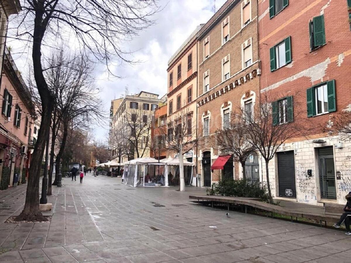 Cozy At Pedestrian Street * Rom